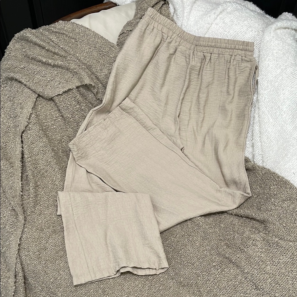 Tan Wide Leg Pants with Elastic Waistband and Relaxed Fit - Picture 2 of 3